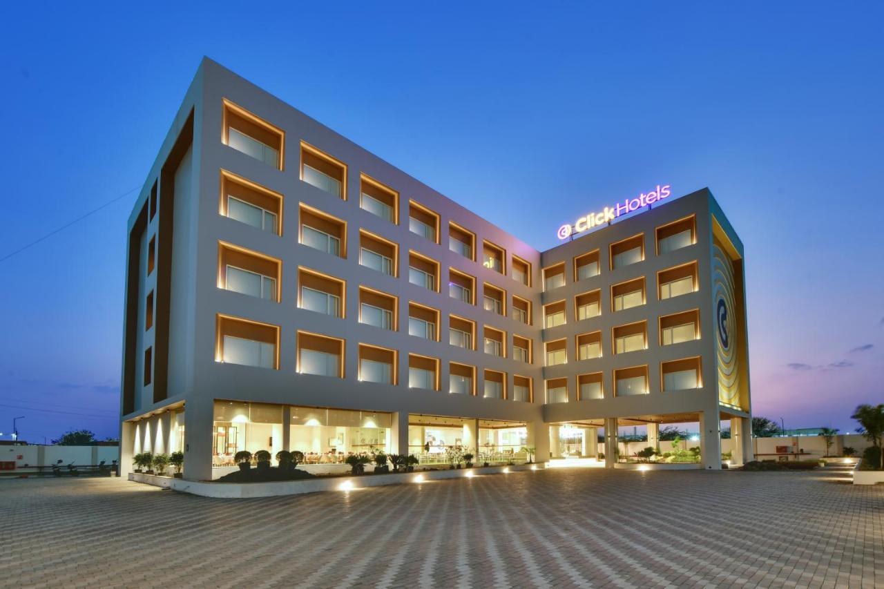 Click Hotel Pithampur Mhow Eksteriør bilde